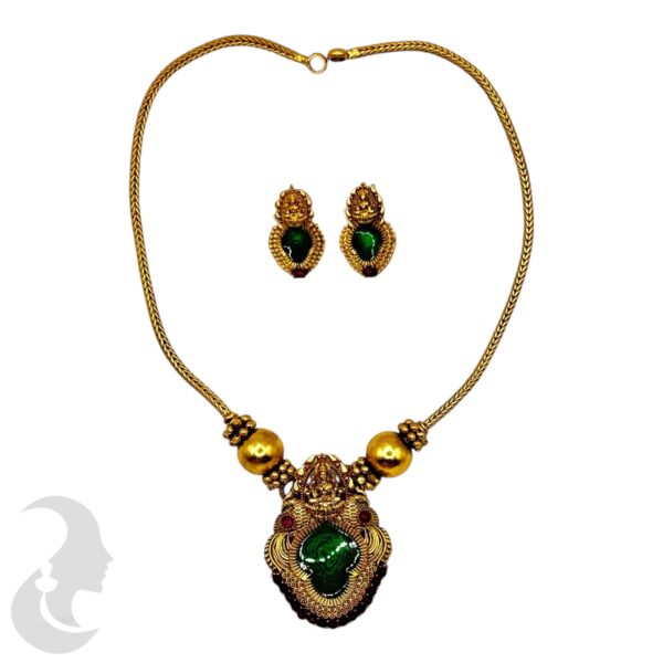 Lakshmi Design Palakka Pendant Green Enamel - Studs, Product Code: V-2068