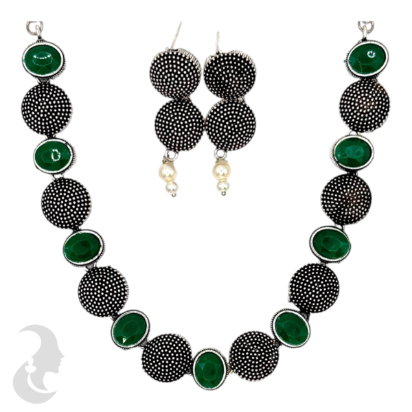 Short Necklace- Round Design- Green Color Stones- Studs With, Product Code: V-1151