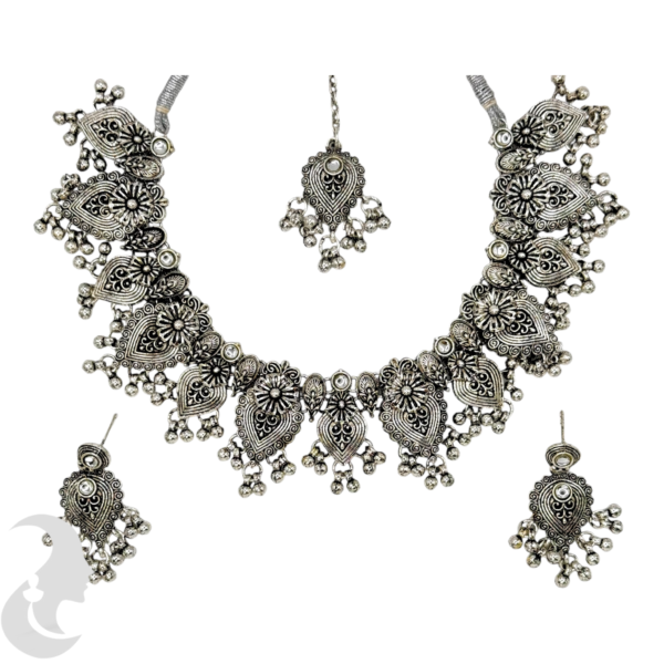 Silver Short Necklace- Flower Design- Plain Stones- Maati - Studs , Product Code: V-1168