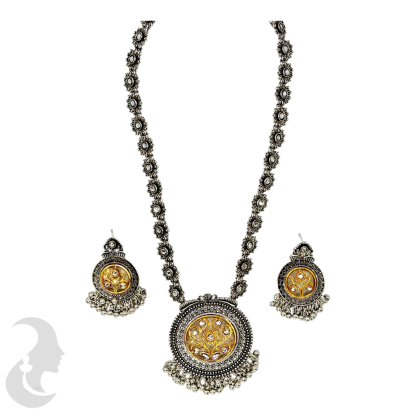 Black Silver- Round Pendant- Plain Stones- Gold Flower Design- Studs, Product Code: V-1177