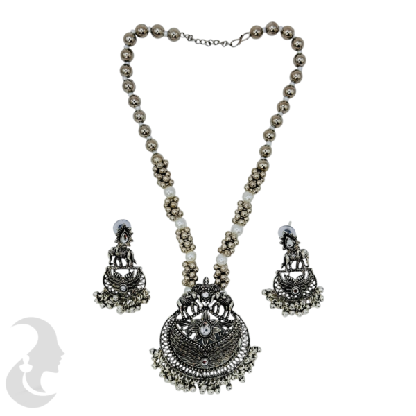 Black Silver- Elephant Design- Plain Stones- White & Silver Beads- Studs, Product Code: V-1182