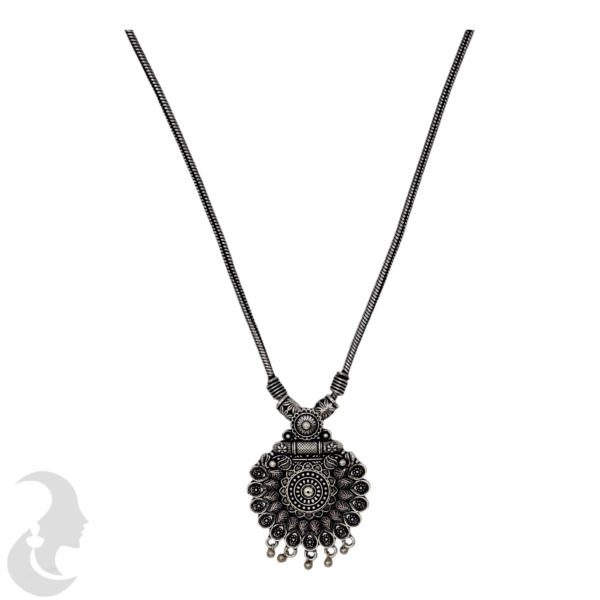 Black Silver Pendant Necklace- Unique Design, Product Code: V-1325