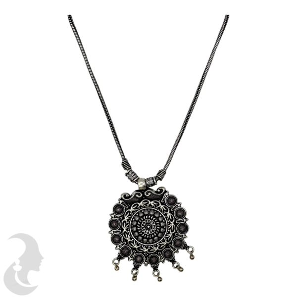 Black Silver Pendant Necklace, Product Code: V-1328