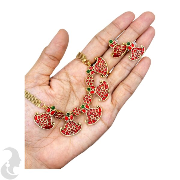 Choker- Green Color Stones- Red Color- Unique Design- Studs, Product Code: V-1485 - Image 2