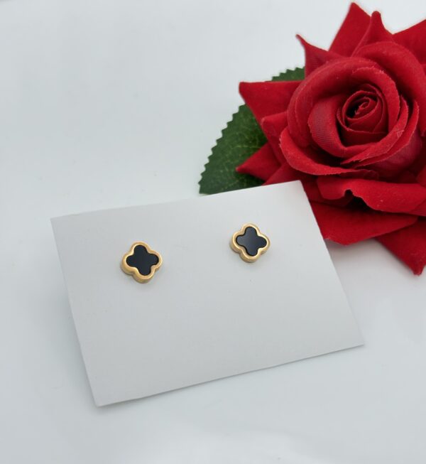 Stainless Steel Rosegold Plated Clover Stud Earrings, Product Code: D-5138