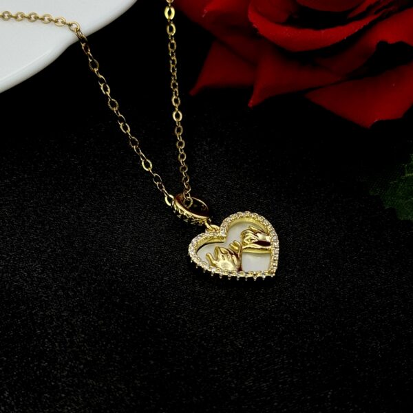 Stainless Steel Love Hand Pendent Necklace, Product Code: D-5155