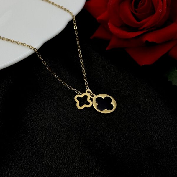 Stainless Steel Clover Pendent Necklace, Product Code: D-5228