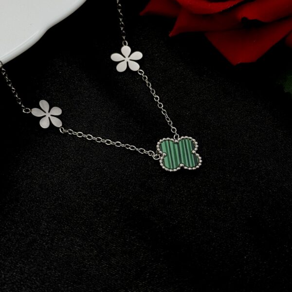 Stainless Steel Clover Flower Link Necklace, Product Code: D-5229