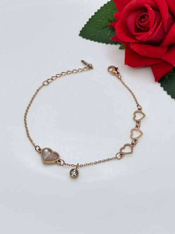 Stainlees Steel White Shell Heart Link Bracelet, Product Code: D-5024