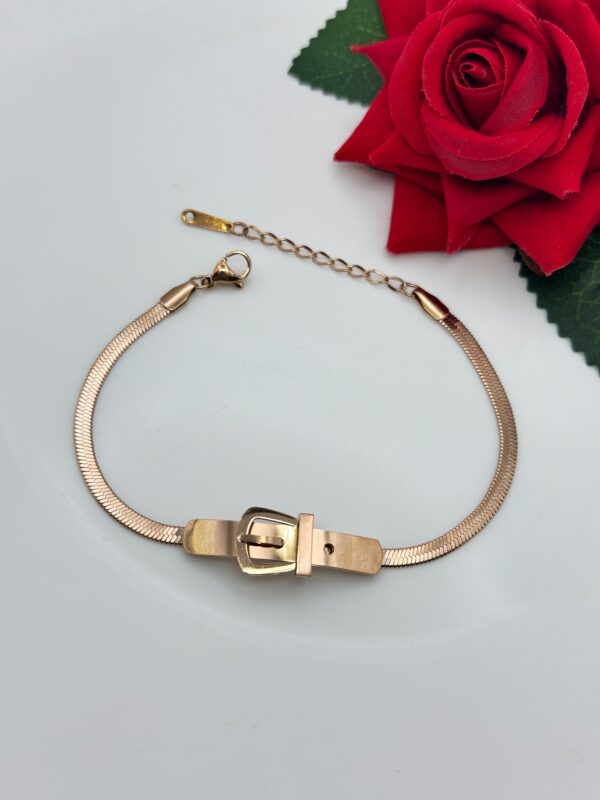 Stainless Steel Rosegold Plated Belt Buckle Bracelet, Product Code: D-5039