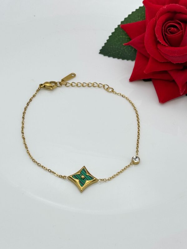 Stainless Steel Colourful Flower Bracelet- Green Color, Product Code: D-5006