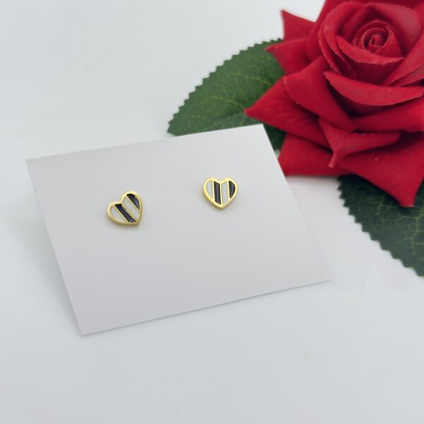 Stainless Steel Gold Plated Heart Shaped Stud Earring, Product Code: D-5081