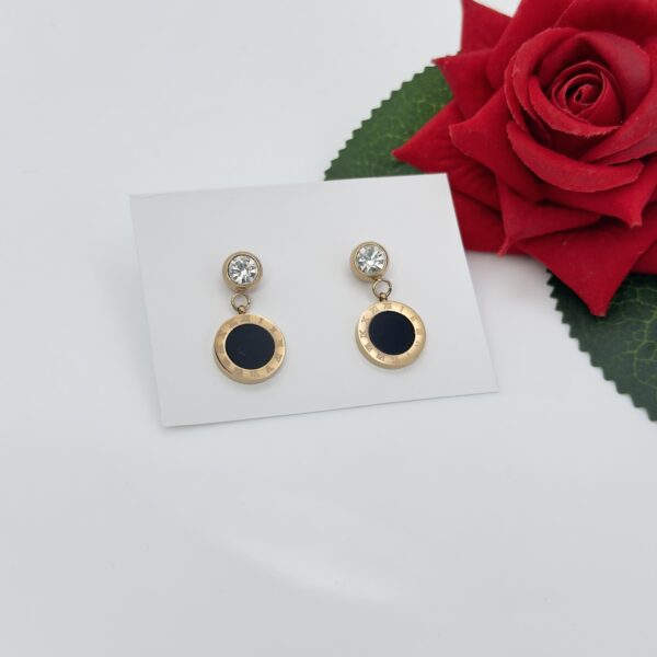 Stainless Steel Rosegold Plated Roman Numerals Black Disc Earring, Product Code: D-5086