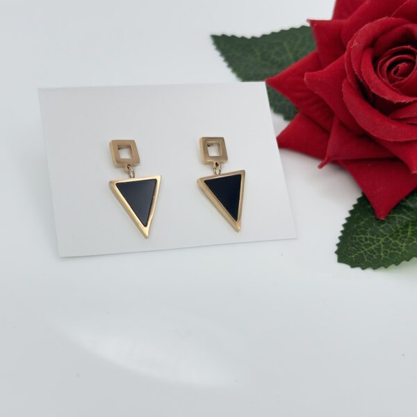 Stainless Steel Rosegold Plated Inlaid Black Triangle Shaped Drop Earring, Product Code: D-5091